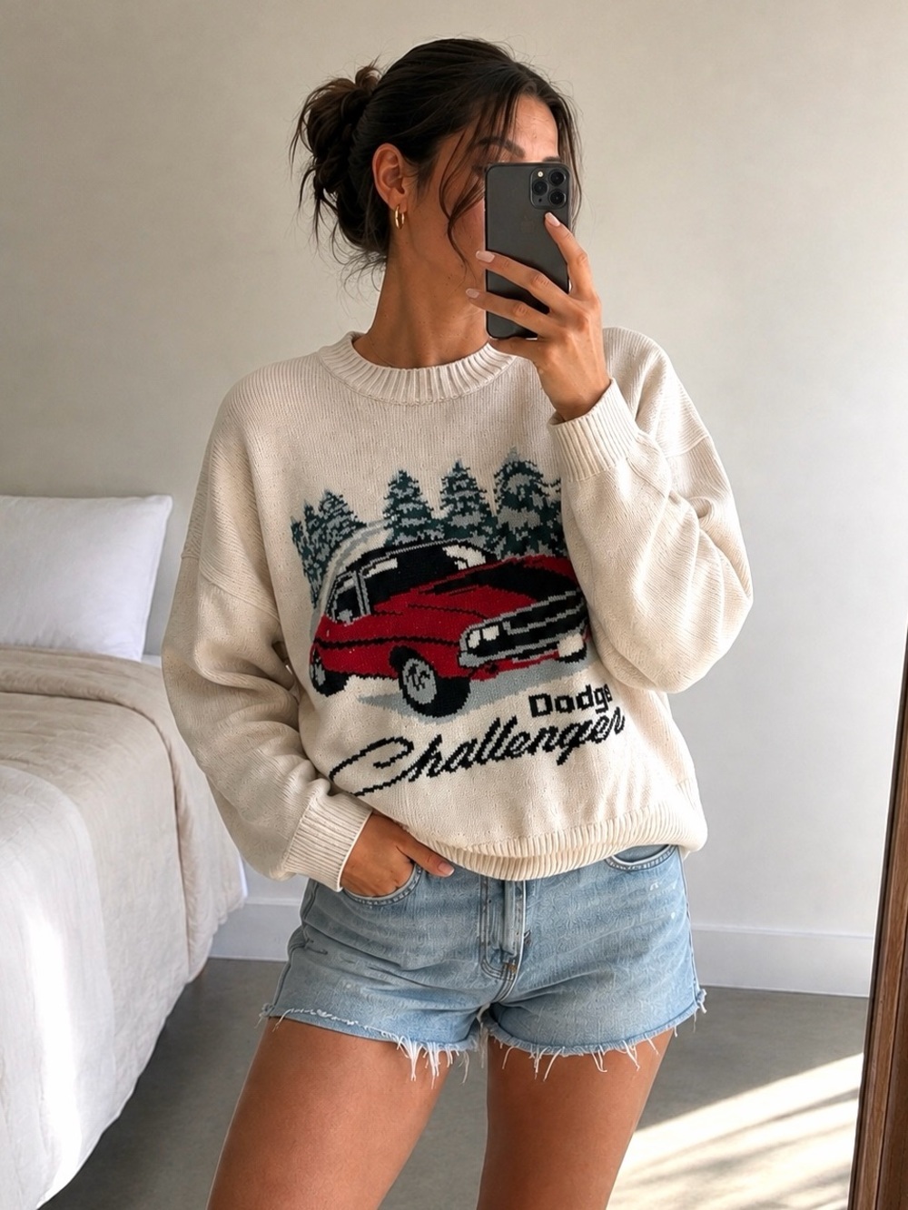 Hollister Dodge Challenger Boxy Sweater Medium Cream Cotton Blend Graphic Knit